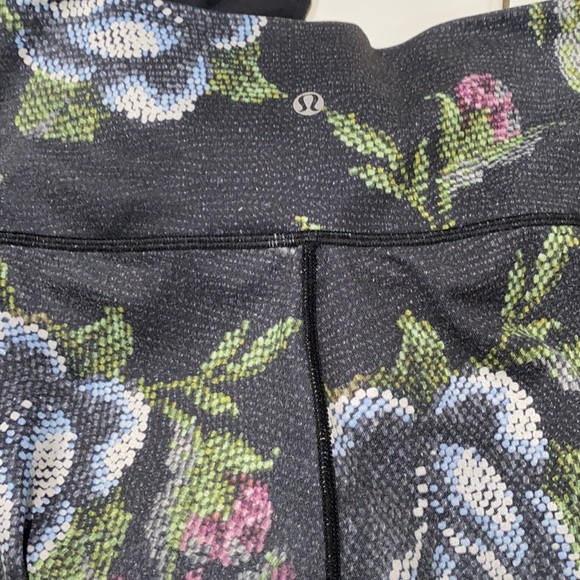 Lululemon rare wunder under - Picture 1 of 6